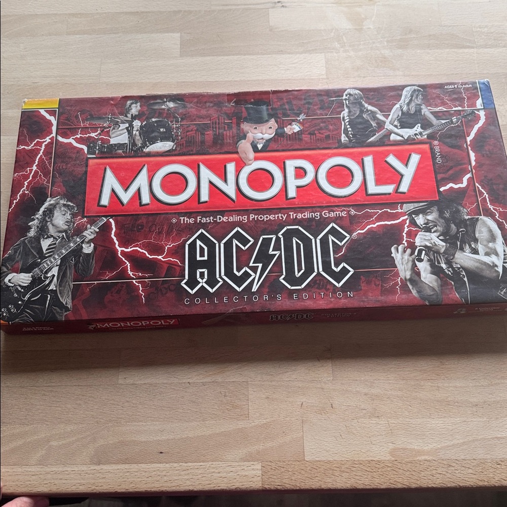 MONOPOLY: AC/DC | Play as Angus’s Hat, Dynamite, Hells Bell, Cash or Cannon EUC